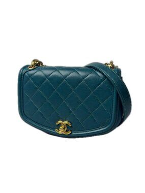 Chanel Quilted Chain Shoulder Bag